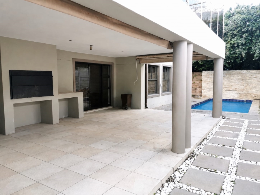 To Let 6 Bedroom Property for Rent in West Beach Western Cape